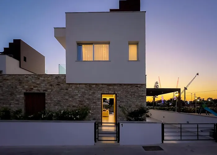 Napa Seaview Vila Ayia Napa