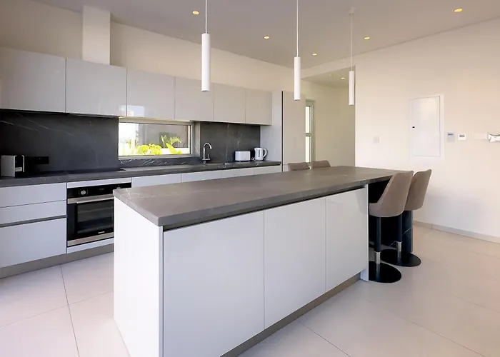 Napa Seaview * איה נאפה