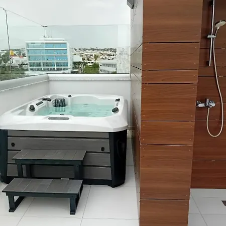 וילה Napa Seaview איה נאפה